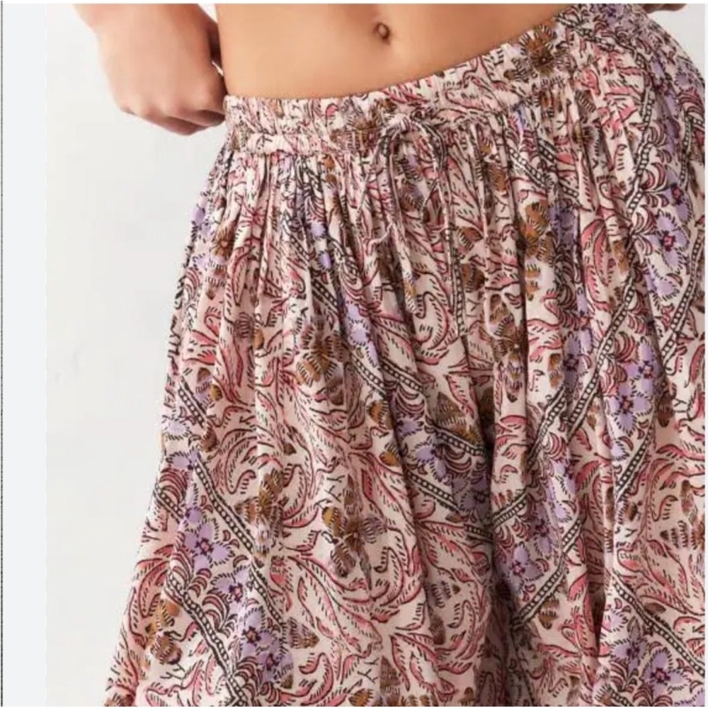 Urban Outfitters floral balloon Pants - Picture 4 of 5